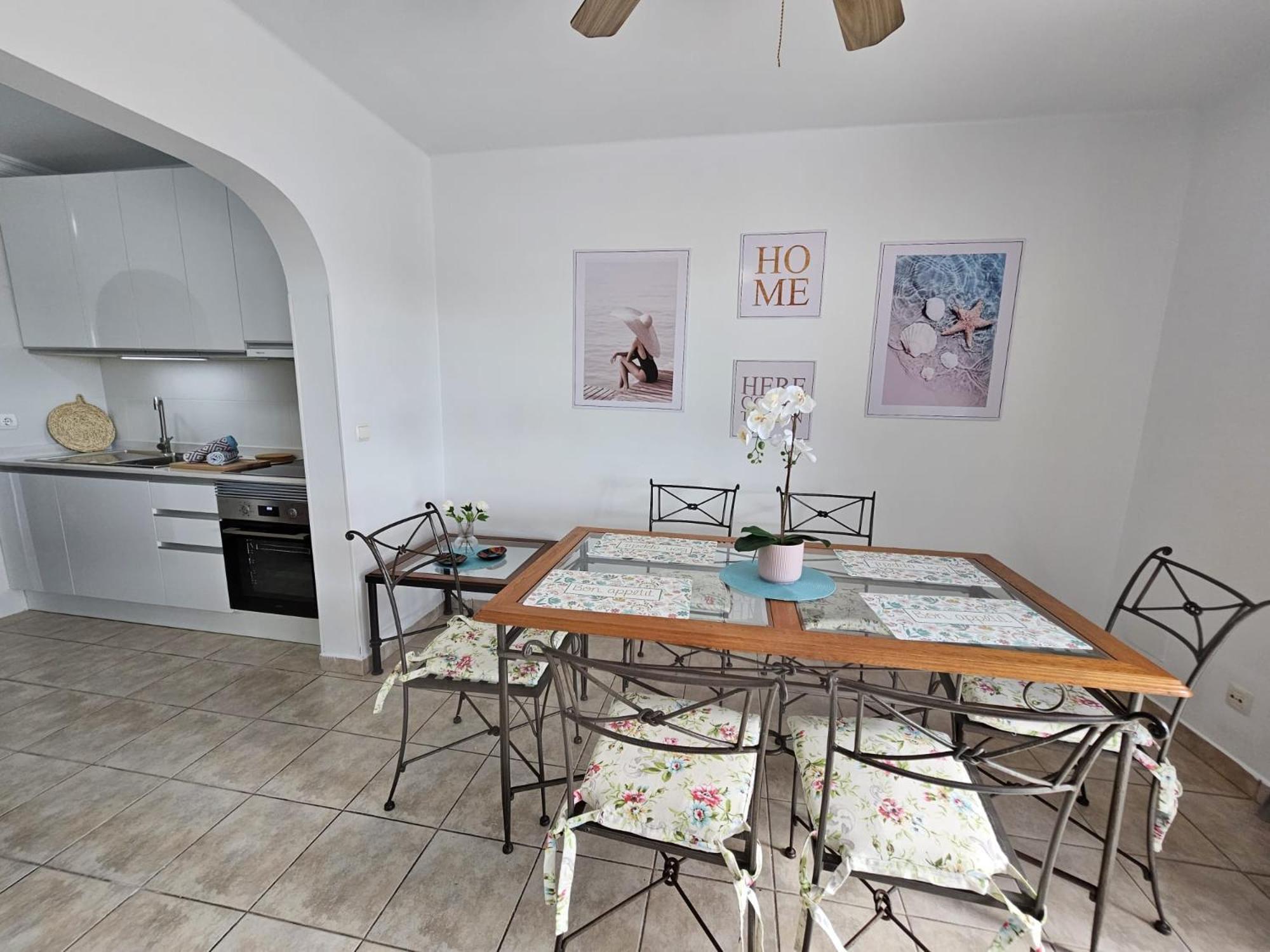 Apartament Juma Holidays *